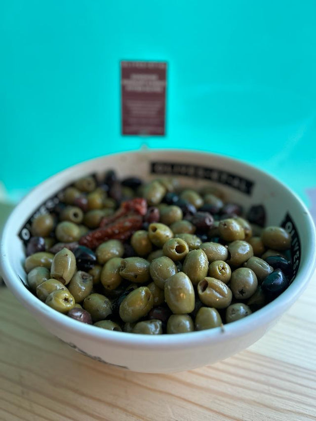 Bay Leaves Larder Hampshire Independent Coffee Shop & Deli